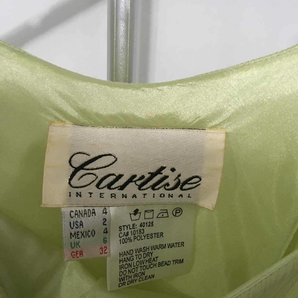 Elegant One-Shoulder Floral Appliqué Dress in Light Green - Picture 7 of 7